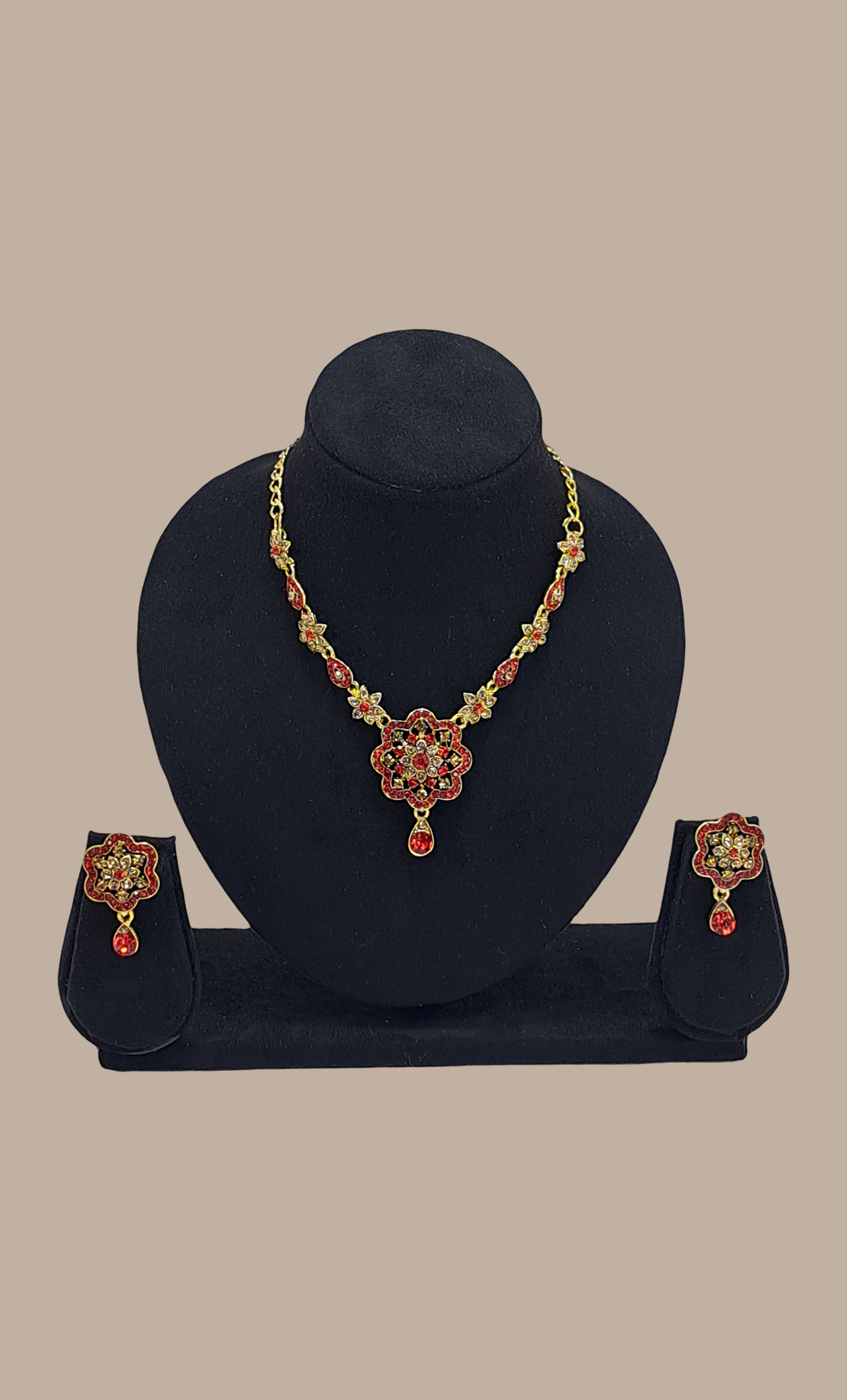 Rose Red Stonework Necklace Set